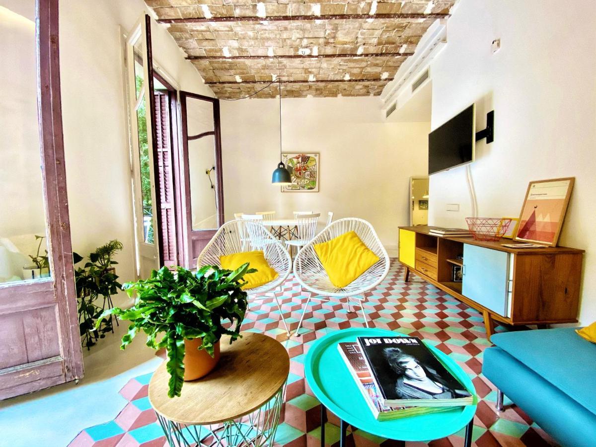 Tyche Apartment Барселона Екстериор снимка