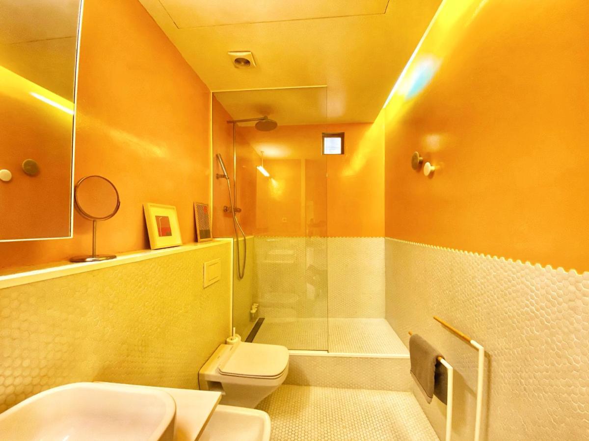 Tyche Apartment Барселона Екстериор снимка