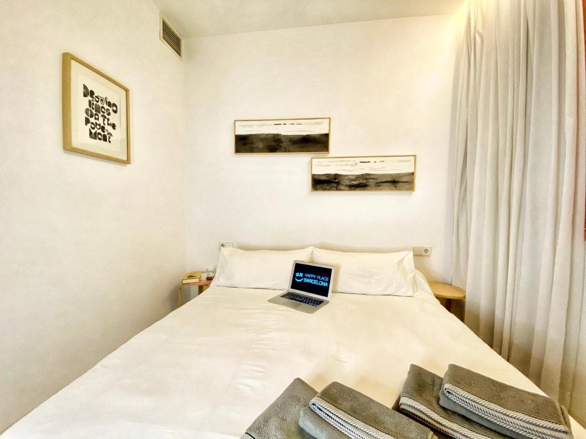 Tyche Apartment Барселона Екстериор снимка