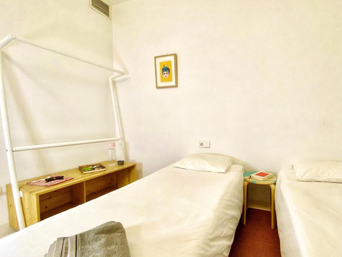 Tyche Apartment Барселона Екстериор снимка
