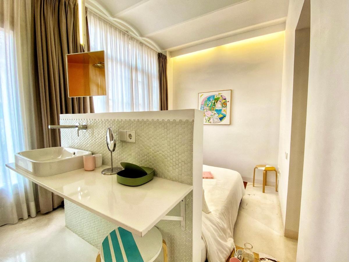 Tyche Apartment Барселона Екстериор снимка