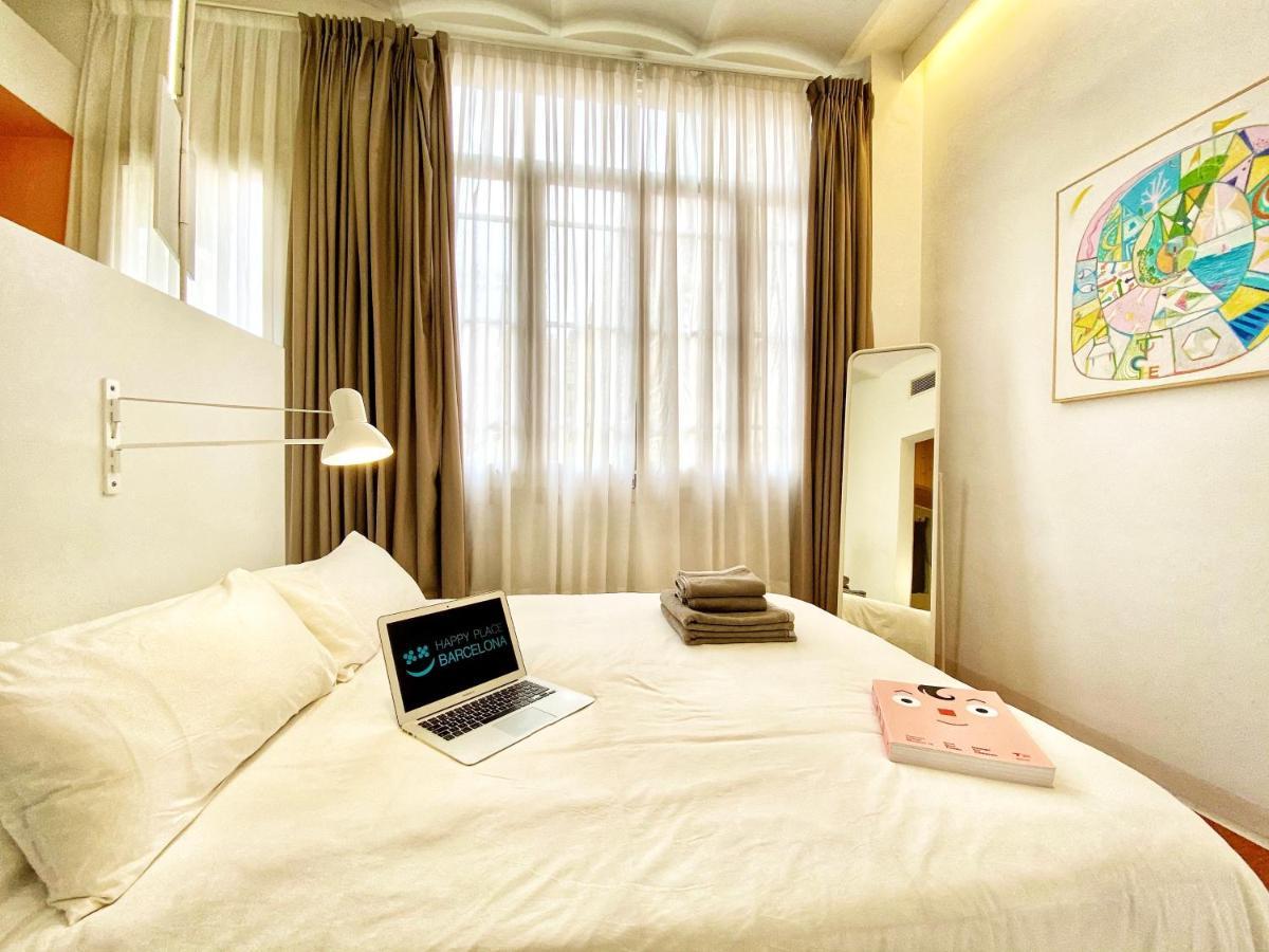 Tyche Apartment Барселона Екстериор снимка