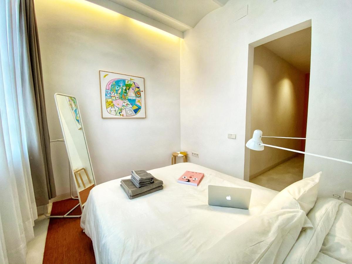 Tyche Apartment Барселона Екстериор снимка