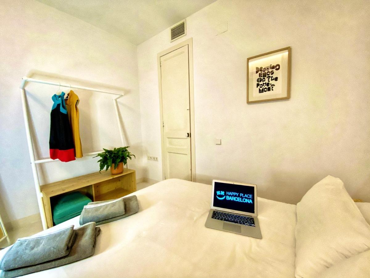 Tyche Apartment Барселона Екстериор снимка